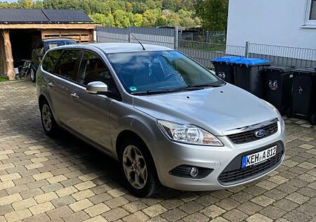 Ford Focus 1,6TDCi 8fach bereift/Kein Rost/Freisprech