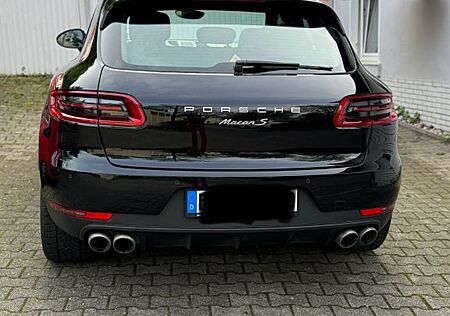 Porsche Macan S Auto 3.0 Diesel Pano.Luftfahrwerk.Leder