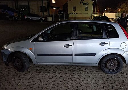 Ford Fiesta 1.4 16V Trend 2006 80 PS Benzin