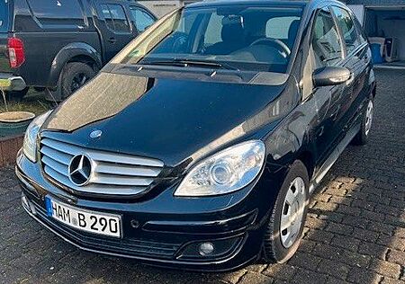 Mercedes-Benz B 170 schwarz 2. Hand, Rentnerauto, Top-Zustand