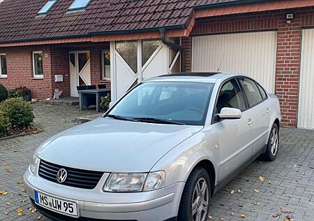 VW Passat Volkswagen 2.8 V6 tiptronic 4motion Highline,Carplay