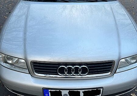 Audi A4 1.6 -