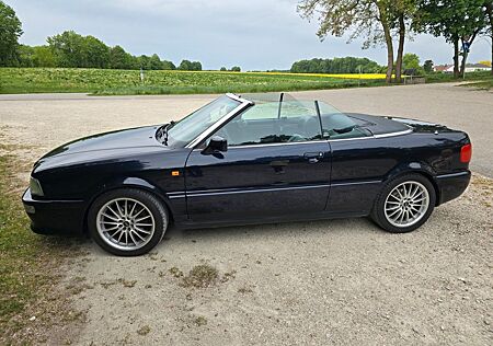 Audi Cabriolet 1.8; S-Line; Bose-Sound