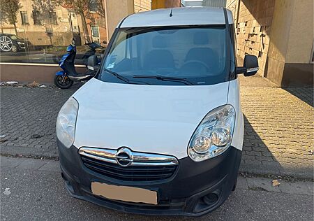 Opel Combo D Kasten L2H1 2,2t 1.Hand neu TÜV
