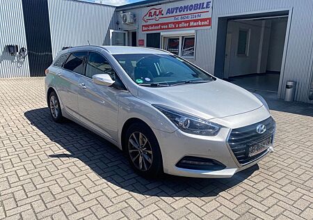 Hyundai i40 cw blue Trend 1.Hand+SHZ+Klima+Allwetter