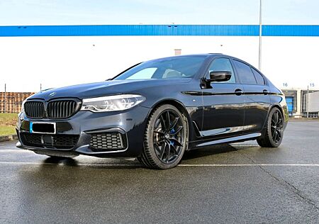 BMW M550d xDrive/VOLL/Scheckheft/Massage/UVM