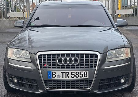 Audi A8 3.7 tiptronic quattro - 8K Heute
