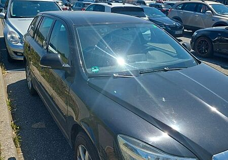 Skoda Octavia 1.6 TDI Kombi 8 Räder