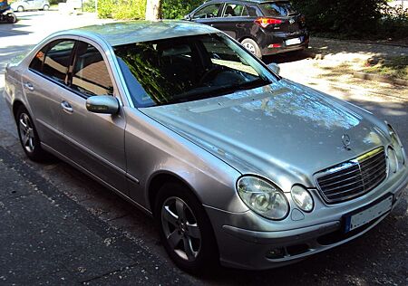 Mercedes-Benz E 200 CDI Classic Lim **222.800 Km**AHK*Tüv Neu