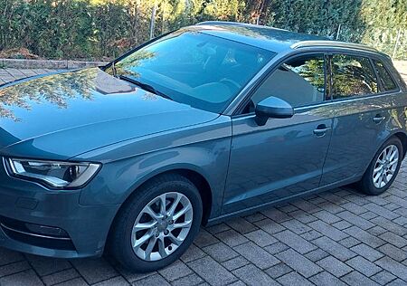 Audi A3 1.4 TFSI Attraction Sportback Attraction