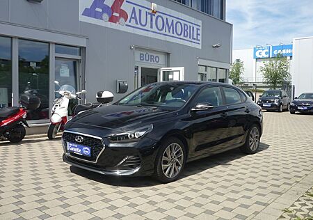 Hyundai i30 Fastback /Led/Navi/Kamera/17" Alu/Garantie