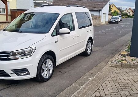 VW Caddy Volkswagen 1.4 TSI Comfortline Parklenkassist