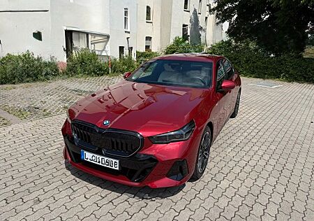 BMW 520i A -M SportPro,DA-Prof,B&W,IconicGlow,Standh
