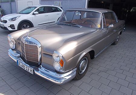 Mercedes-Benz 220 SEB Coupe TÜV und H - Kennzeichen
