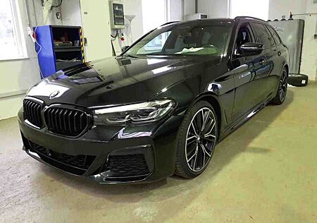 BMW 520 xDrive M Paket Sport Leder/Pano/ACC/