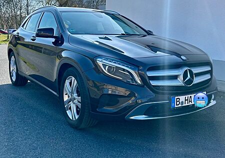 Mercedes-Benz GLA 180 Urban 67.266KM Unfallfrei Top Zustand