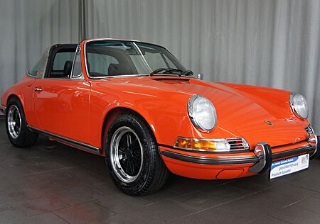 Porsche 911 Urmodell 911 T Targa Ölklappe K111-121