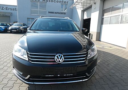 VW Passat Variant Volkswagen Highline BlueMotion DSG/NAV/PANO