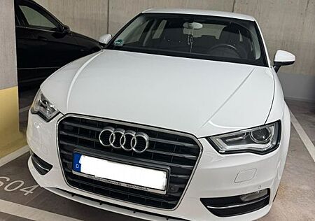 Audi A3 1.6 TDI S tronic Ambition Sportback Ambition