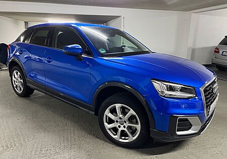 Audi Q2 1.4 TFSI COD S tronic // wenig Kilometer