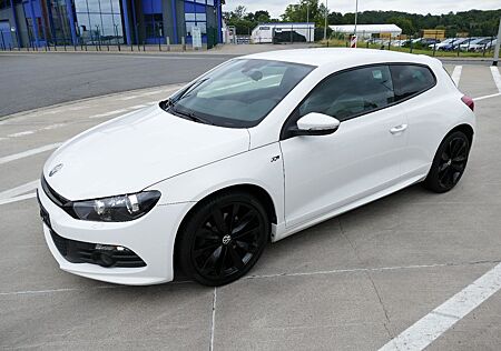 VW Scirocco Volkswagen 2.0 TSI DSG R-LINE NAVI 19Zoll 1.HAND