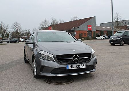 Mercedes-Benz A 180 -