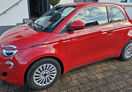 Fiat 500E (RED) Limousine 23,8 kWh (RED)