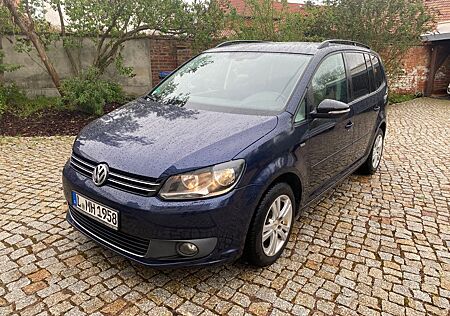 VW Touran Volkswagen 2.0 TDI Comfortl. BMT AHK RFK Navi 8fach