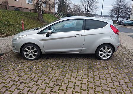 Ford Fiesta 1,4 Titanium Autom. Titanium