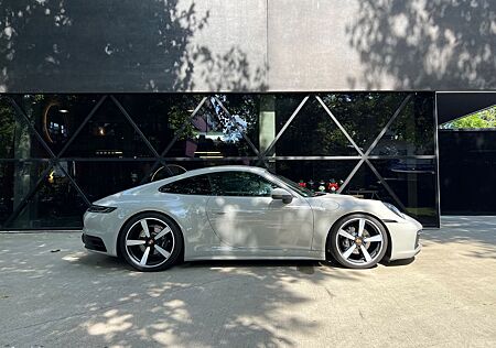 Porsche 992 Coupé Kreide Sport Classic Felgen Mod.´22