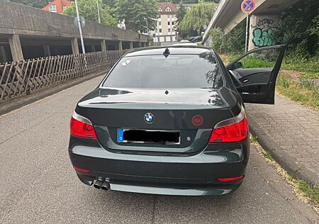 BMW 523i