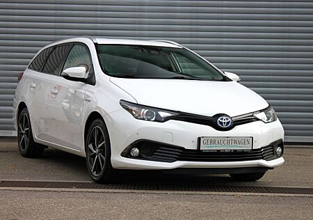 Toyota Auris Touring Sports Hybrid Team D