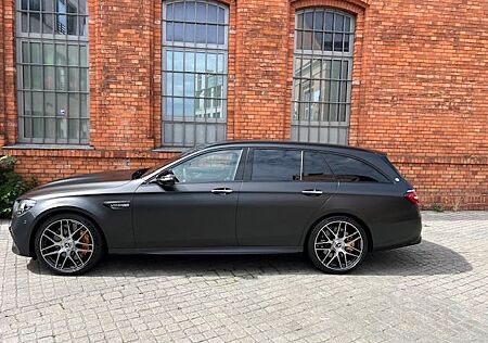 Mercedes-Benz E 63 AMG E 63 S AMG 4 Matic Final Edition 1 of 999 Keram