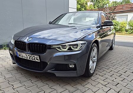 BMW 330i M Sport M Sport. Head-Up