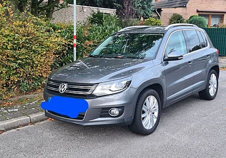 VW Tiguan Volkswagen 2.0 TDI BlueMotion Tech Sport & Style...