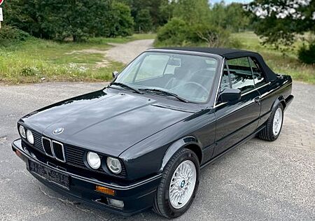 BMW 320i Cabrio 6 Zylinder