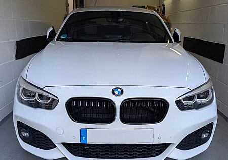BMW 120i Edition M Sport Shadow A Edition M Spor...