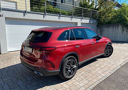 Mercedes-Benz GLC 300 GLC 300d AMG Premium+ Fahrassitenzpaket+ HuD AHK