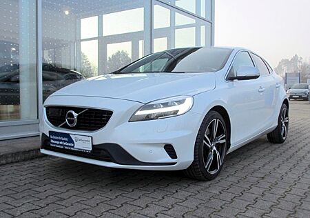 Volvo V40 T3 FWD R Design +NAV+SHZ+RFK+BLIS+ACC+V-LED