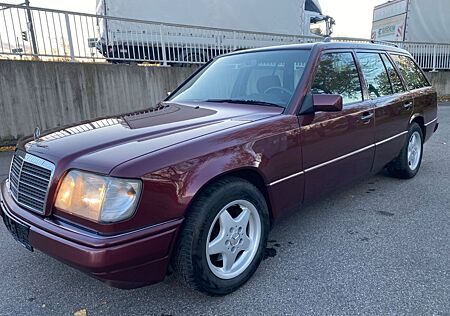 Mercedes-Benz E 220 E 220T,orig.153tkm,2.Hd.seit 2001,Aut.,Klima,SD