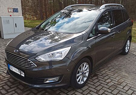 Ford Grand C-Max 1,5 EcoBoost 110kW Titanium Titanium