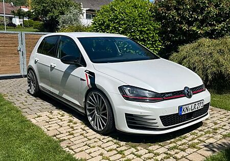 VW Golf Volkswagen 7 GTI Performance