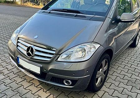 Mercedes-Benz A 200 AVANTGARDE / TÜV bis 06/27 / Bremsen neu