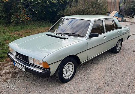 Peugeot 604 ehemaliges Ministerfahrzeug