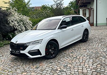 Skoda Octavia Combi RS iV DSG / Navi / DCC / AHK / HUD
