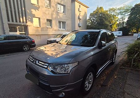 Mitsubishi Outlander 2.0 MIVEC Style+ Inform ClearTec 2...