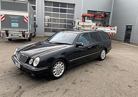 Mercedes-Benz E 320 T AVANTGARDE Avantgarde