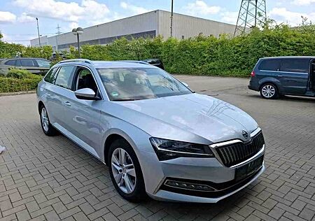 Skoda Superb Combi Style iV+Virtual+Matrix+SHZ+Kamera