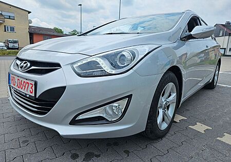 Hyundai i40 /ABS/KLIMA/EURO/5/NEU TUV AU/AHK/WENIG KM