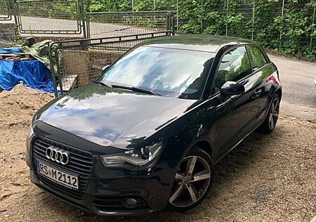 Audi A1 !! TÜV NEU